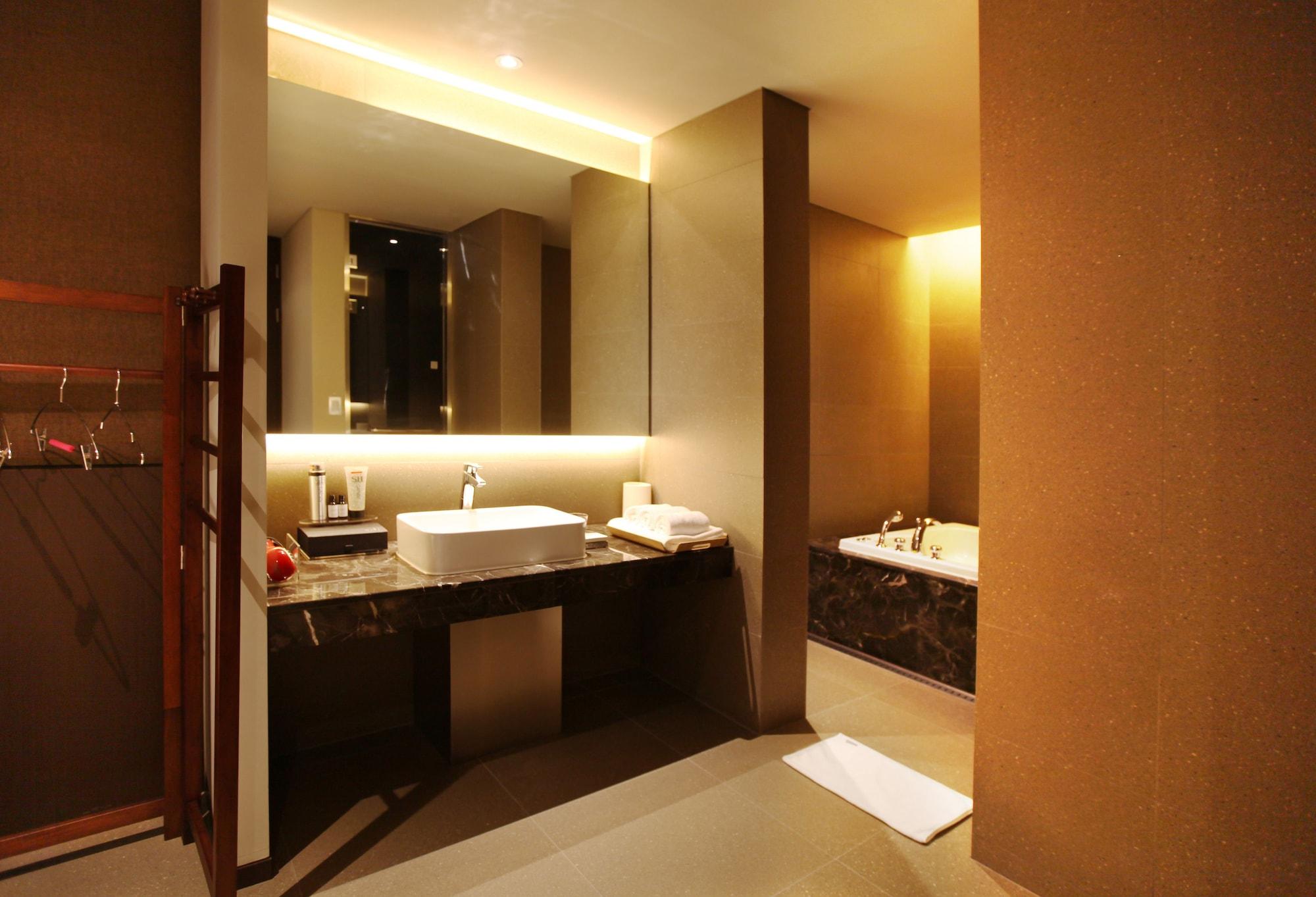 Hotel Vine Seongnam Esterno foto